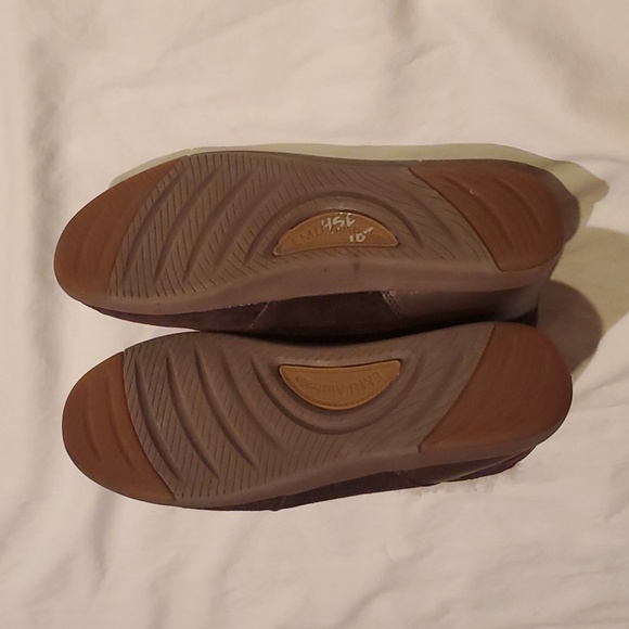 Emu Suede and Shearling Winton Booties - Picture 5 of 5